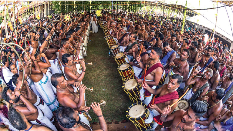 തൃശൂർ പൂരം ഇലഞ്ഞിത്തറമേളം 