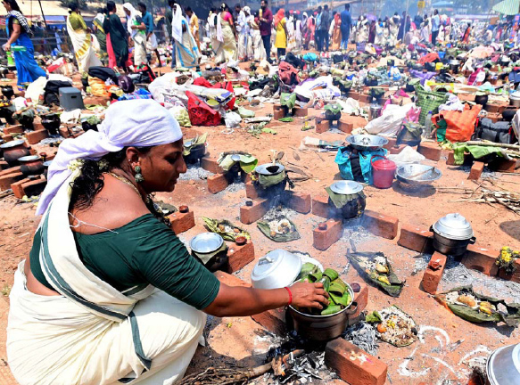 ആറ്റുകാൽ പൊങ്കാല (ഫയൽ ചിത്രം )          ഫോട്ടോ ജി പ്രമോദ്‌