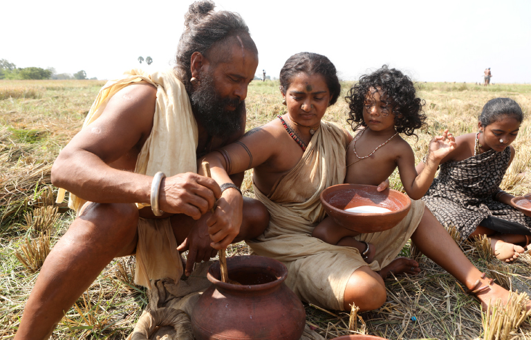 ‘തങ്കലാനി’ൽ വിക്രമും പാർവതിയും