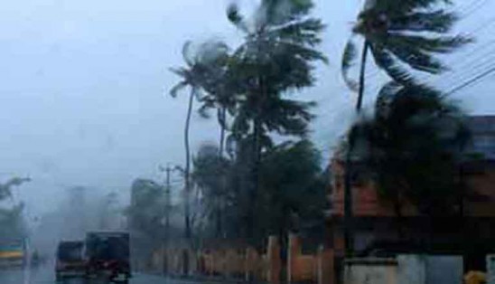 Cyclone Buveri Enters Sri Lanka; Highspeed Winds, Heavy ...