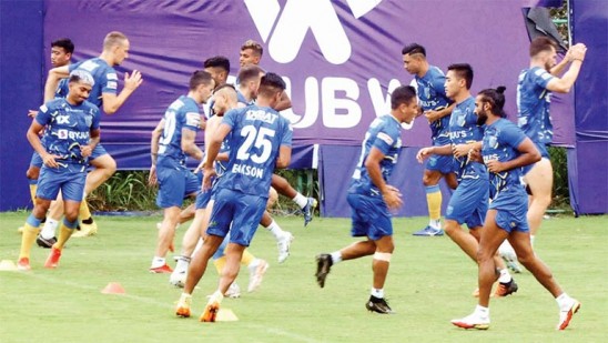 The field is ready, the army will march;  ISL Sport football starts today |  Deshabhimani