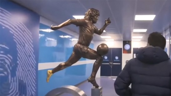 Maradona with golden legs;  Statue in Naples |  Sport |  Deshabhimani